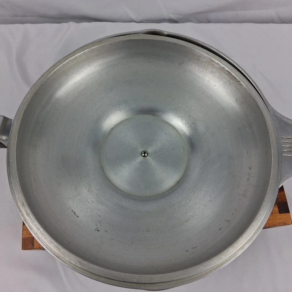 Magnalite Classic S109 Cast Aluminum 11.25 Inch Skillet Sauté Pan w/ Lid Silver